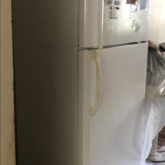 All this furniture’s - Picture 9 of 12